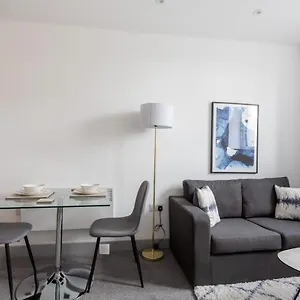contemporary-1-bedroom-apartment-leeds-west-yorkshire.yorkshirehotels.net/